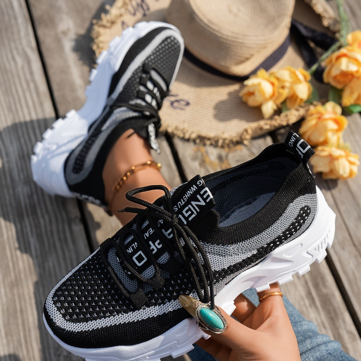 Women’s Flyknit Mesh Sneakers – Breathable Lace-Up Walking & Running Shoes